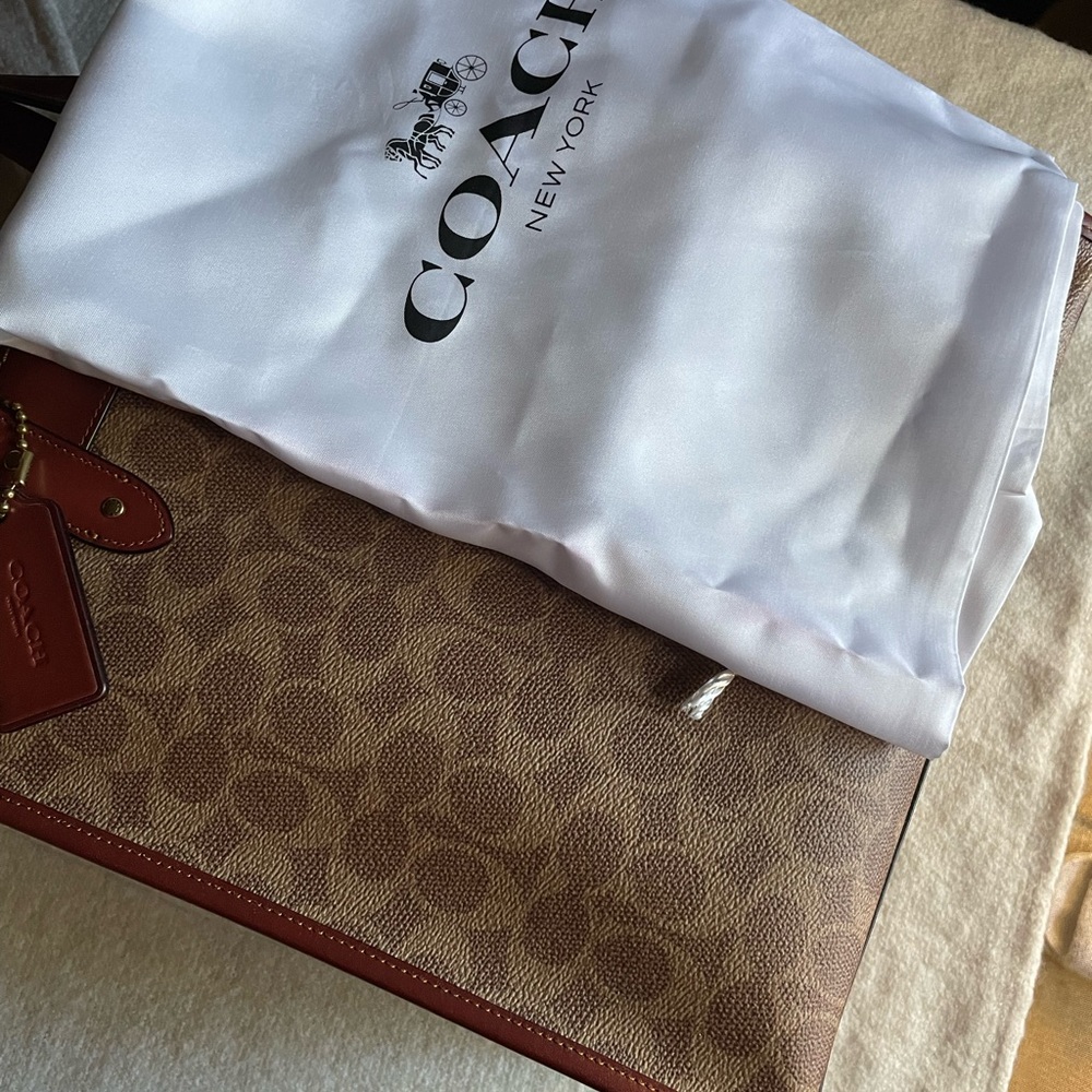 coach shoulder/hand bag. Brand new with tags. Beautiful Caramel and tan color. - Picture 6 of 6